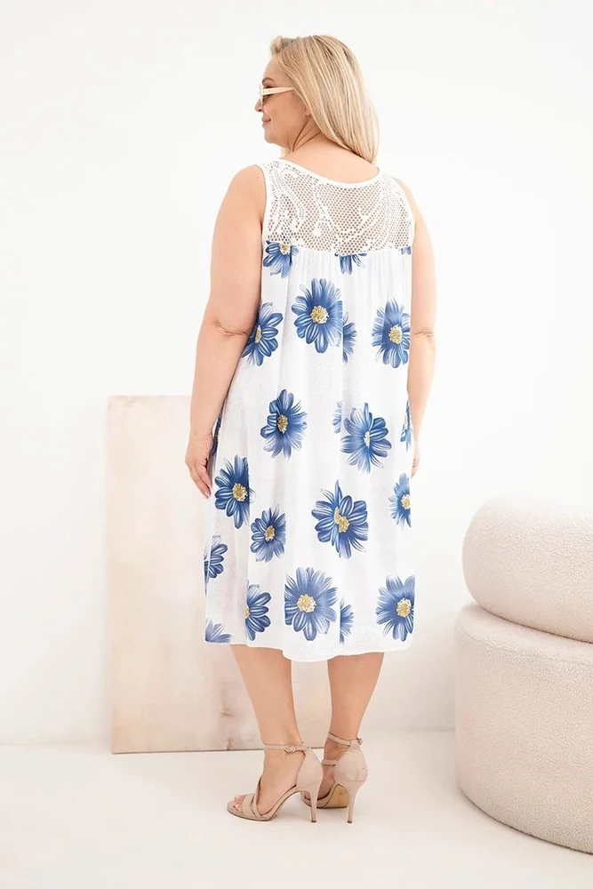 Moteriška Plus Size viskozinė gėlių rašto suknelė su nėrinių iškirpte, balta