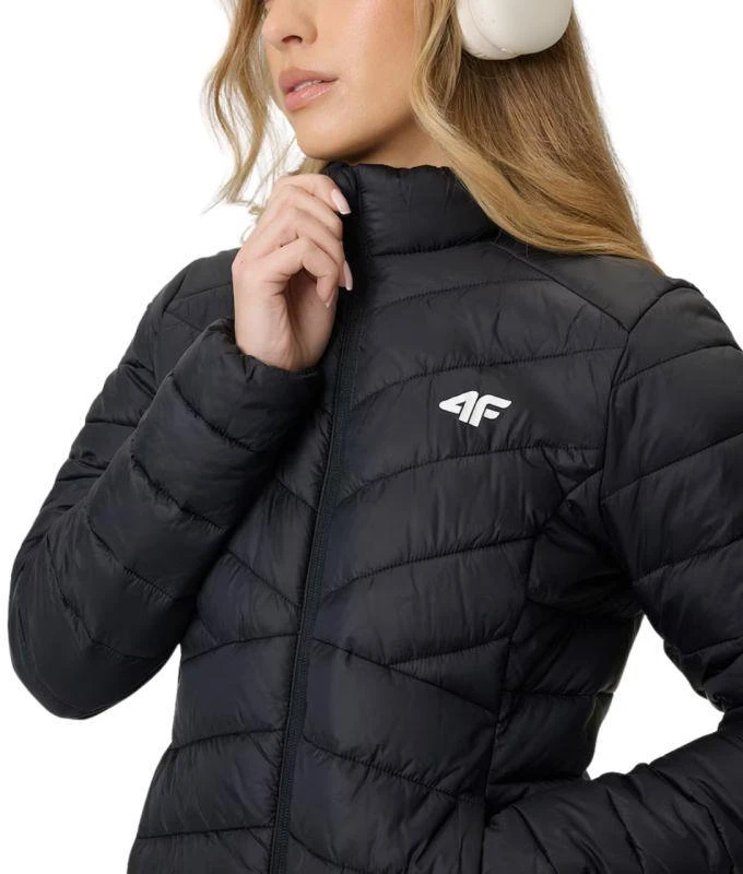 Moteriška striukė 4F F0855 giliai juoda 4FWSS26TDJAF0855 20S