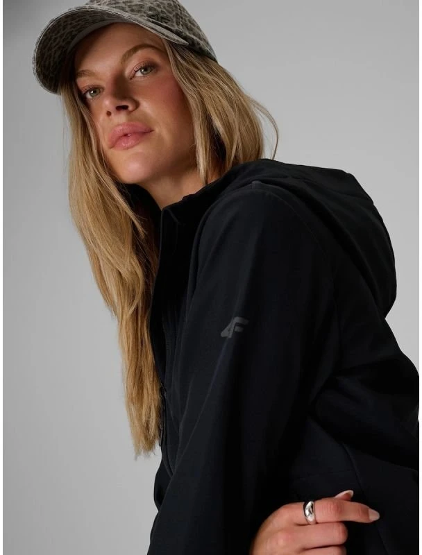 Moteriška vėjui atspari softshell striukė 4F, juoda