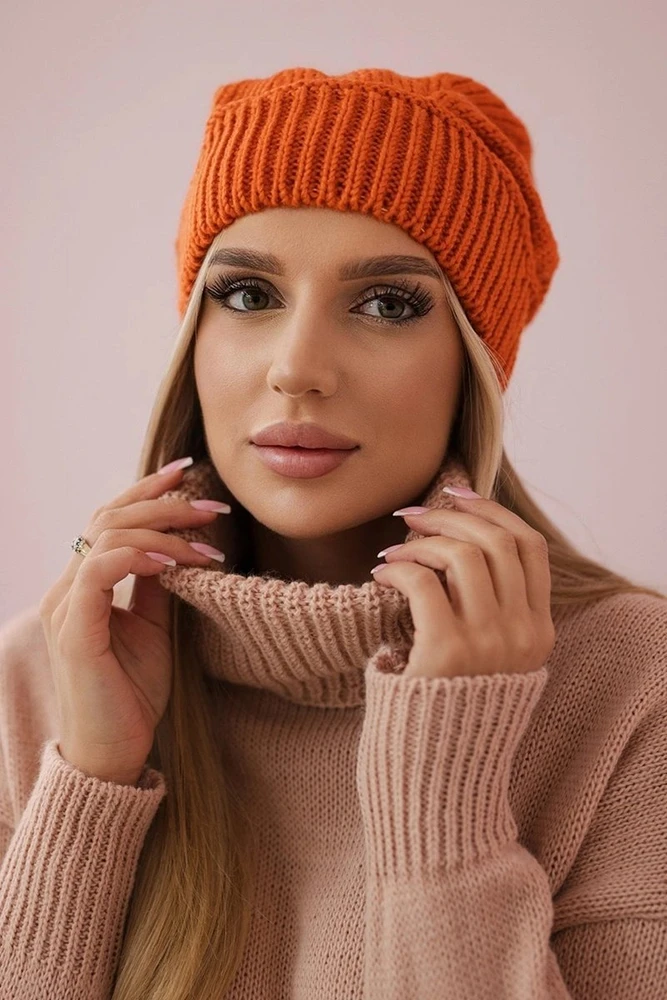 Moteriška žieminė kepurė Ingrid, oranžinės spalvos