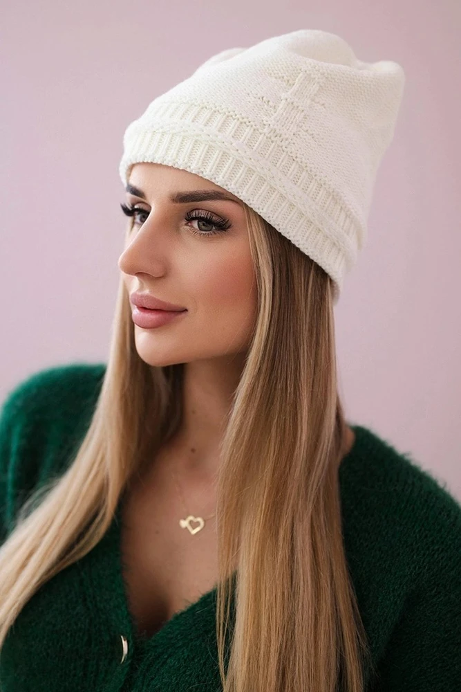 Moteriška žieminė kepurė Kaja, kreminė