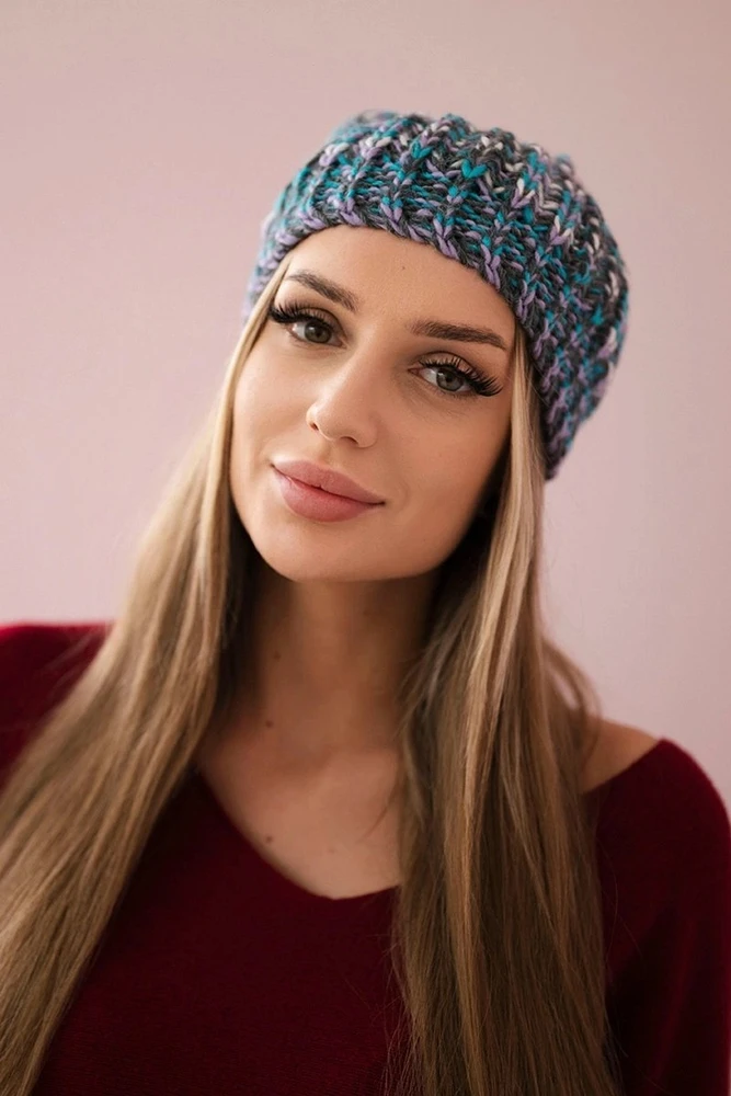 Moteriška žieminė kepurė su bumbulu Maria, turkio spalvos