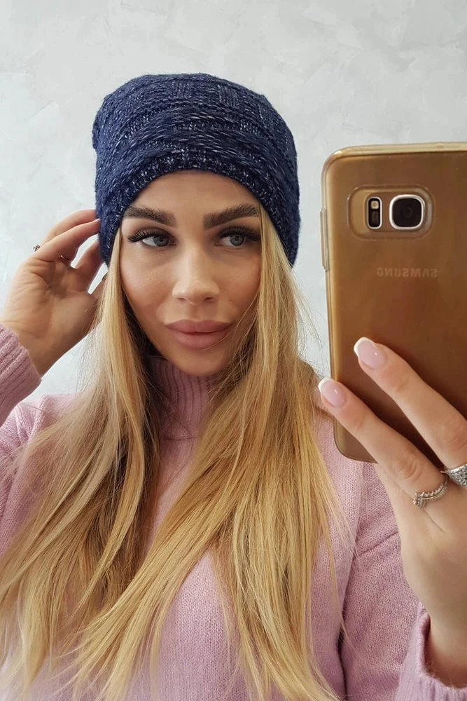 Moteriška žieminė kepurė su fliso pamušalu Edyta, tamsiai mėlyna
