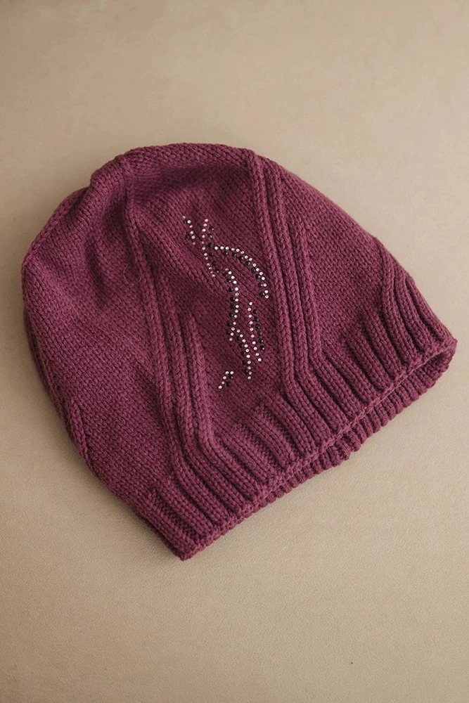Moteriška žieminė kepurė su vilna, laisvo kirpimo, violetinė