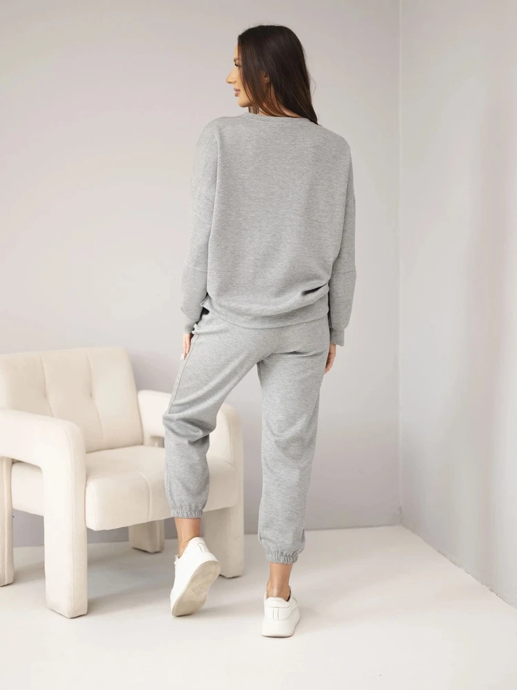 Moteriškas komplektas iš viskozės, pilkos spalvos