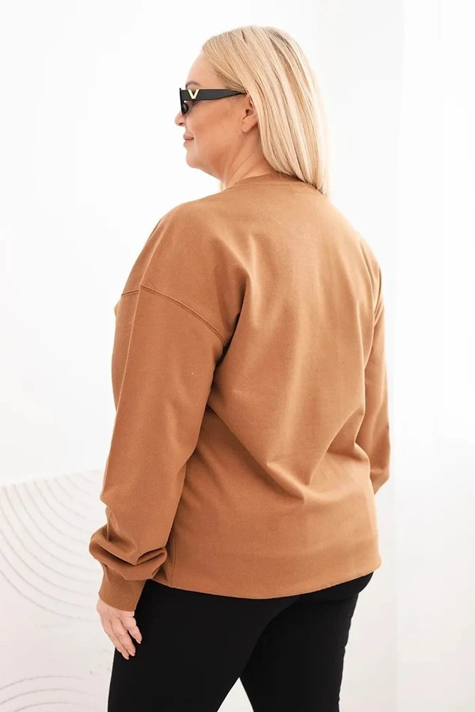 Moteriškas Plus Size džemperis su apvalia iškirpte, kapučino spalvos