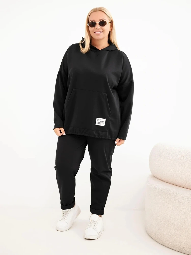 Moteriškas Plus Size džemperis su gobtuvu ir kengūros kišene, juodas