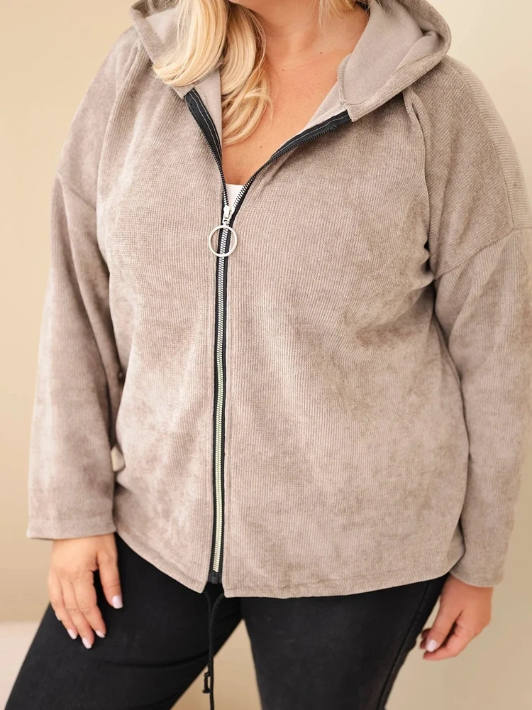 Moteriškas Plus Size džemperis su gobtuvu ir užtrauktuku, kapučino spalvos