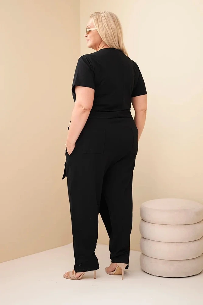 Moteriškas Plus Size kombinezonas su surišimu ties juosmeniu, juodas
