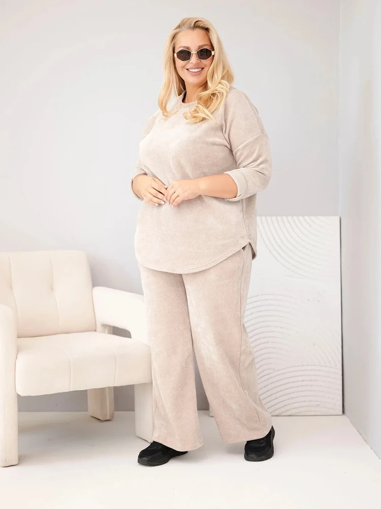 Moteriškas Plus Size komplektas iš viskozės aksomo, smėlio spalvos