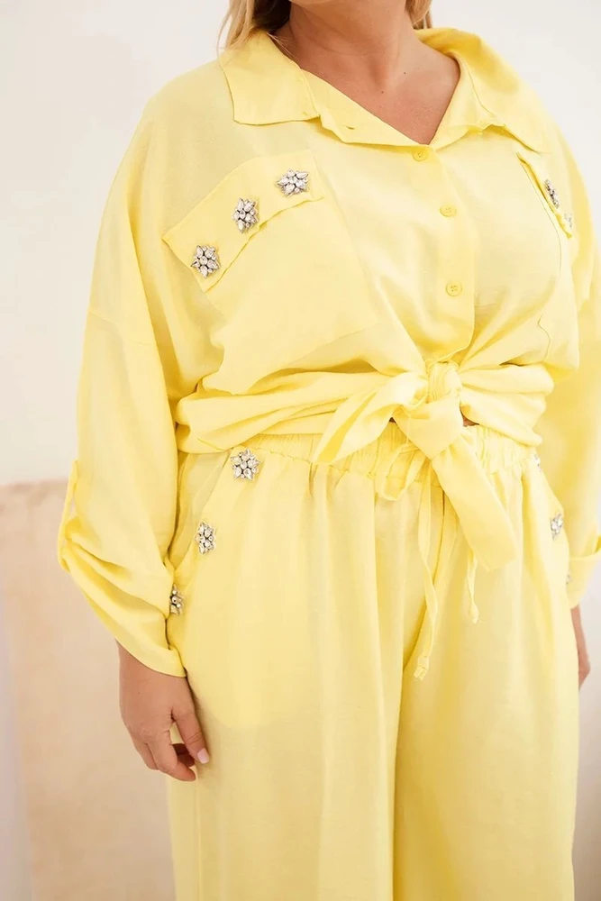 Moteriškas Plus Size komplektas su marškiniais ir plačiomis kelnėmis, geltonas