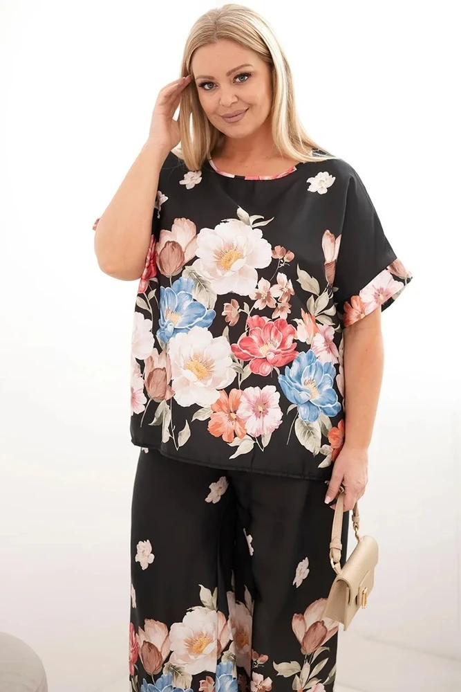 Moteriškas Plus Size komplektas su palaidine ir gėlių rašto plačiomis kelnėmis, juodas