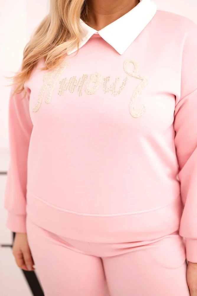 Moteriškas Plus Size komplektas su plačiomis klešnėmis ir apykakle, šviesiai rožinės spalvos