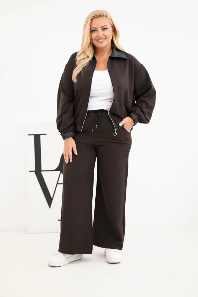 Moteriškas Plus Size komplektas su užtraukiamu džemperiu ir plačiomis kelnėmis, rudas