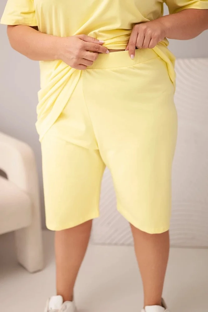 Moteriškas Plus Size medvilninis komplektas su palaidine ir šortais, geltonas