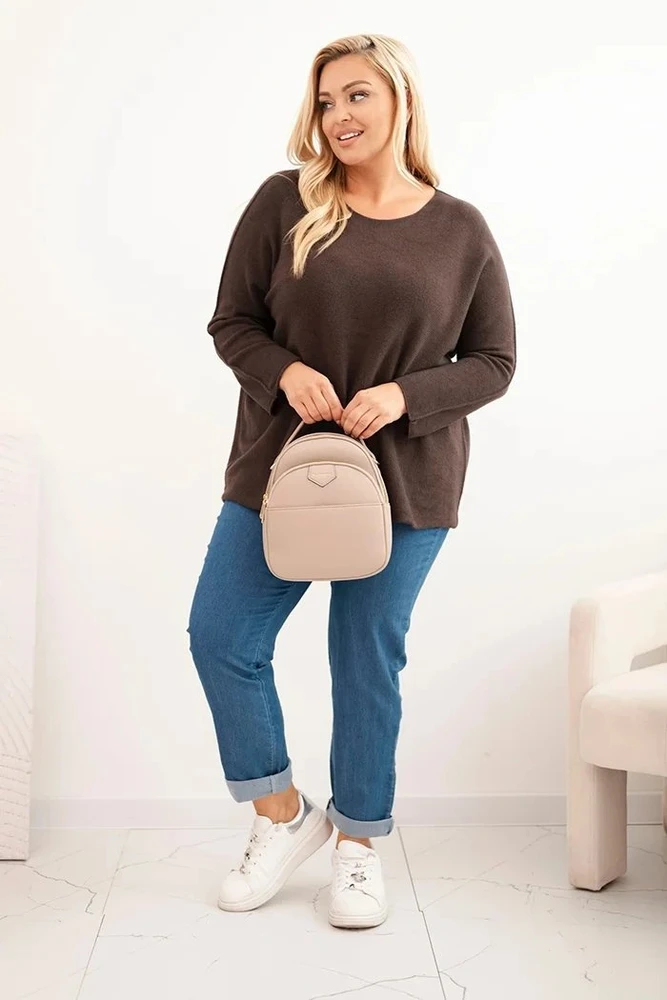 Moteriškas Plus Size megztinis su valtine iškirpte, rudos spalvos