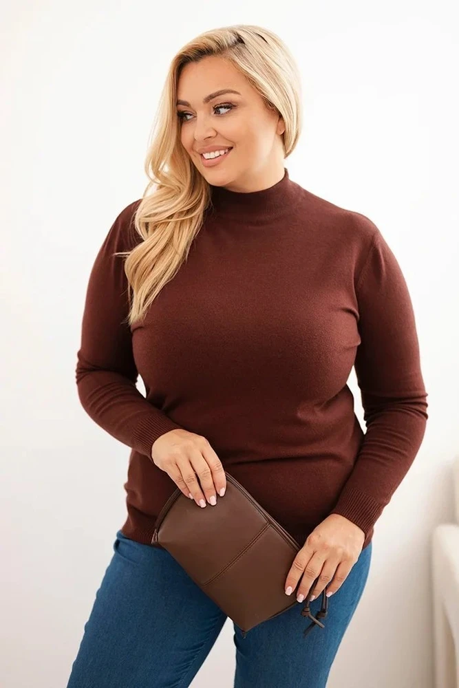 Moteriškas Plus Size megztinis su viskoze ir golfu, rudas