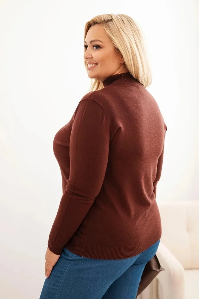 Moteriškas Plus Size megztinis su viskoze ir golfu, rudas