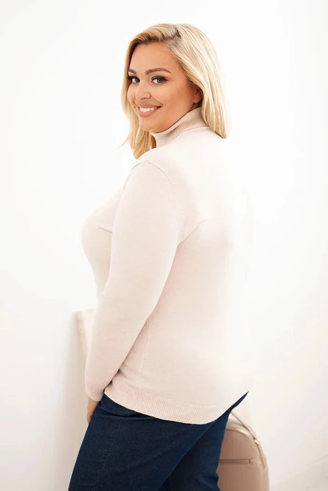 Moteriškas Plus Size viskozinis megztinis aukštu kaklu, smėlio spalvos