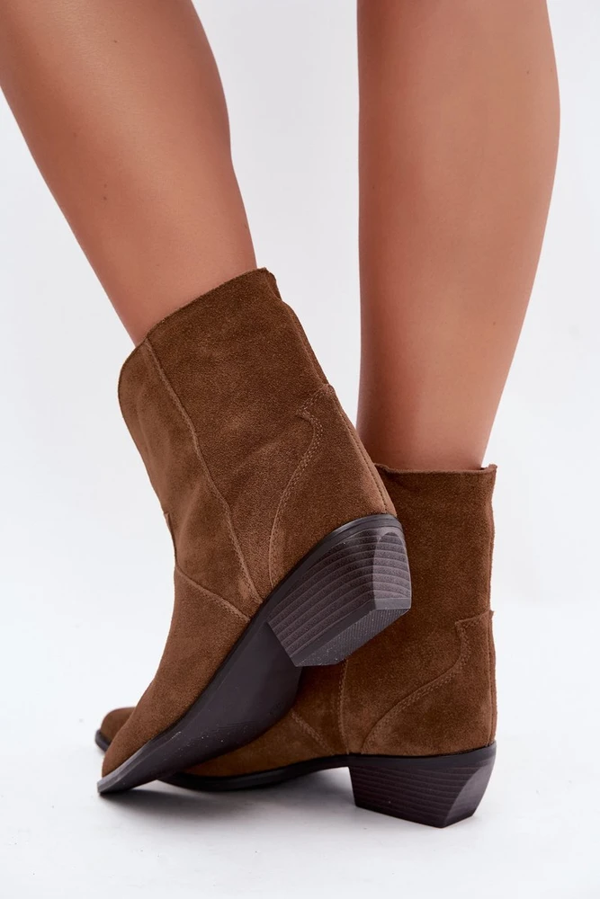 Moteriški aulinukai su zomšos faktūra, rudi