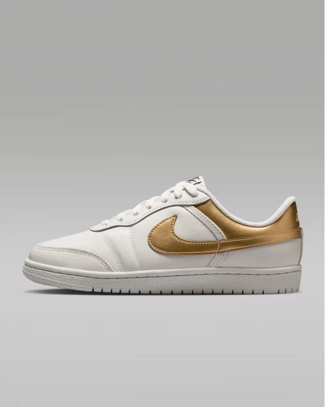 Moteriški laisvalaikio batai Nike Air Jordan Skyline Low LE, balti