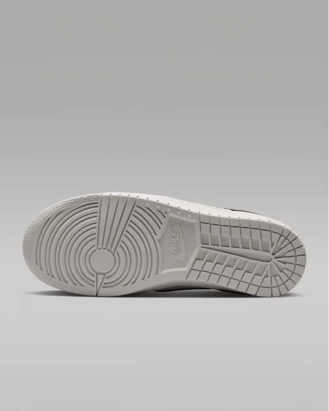 Moteriški laisvalaikio batai Nike Air Jordan Skyline Low LE, balti