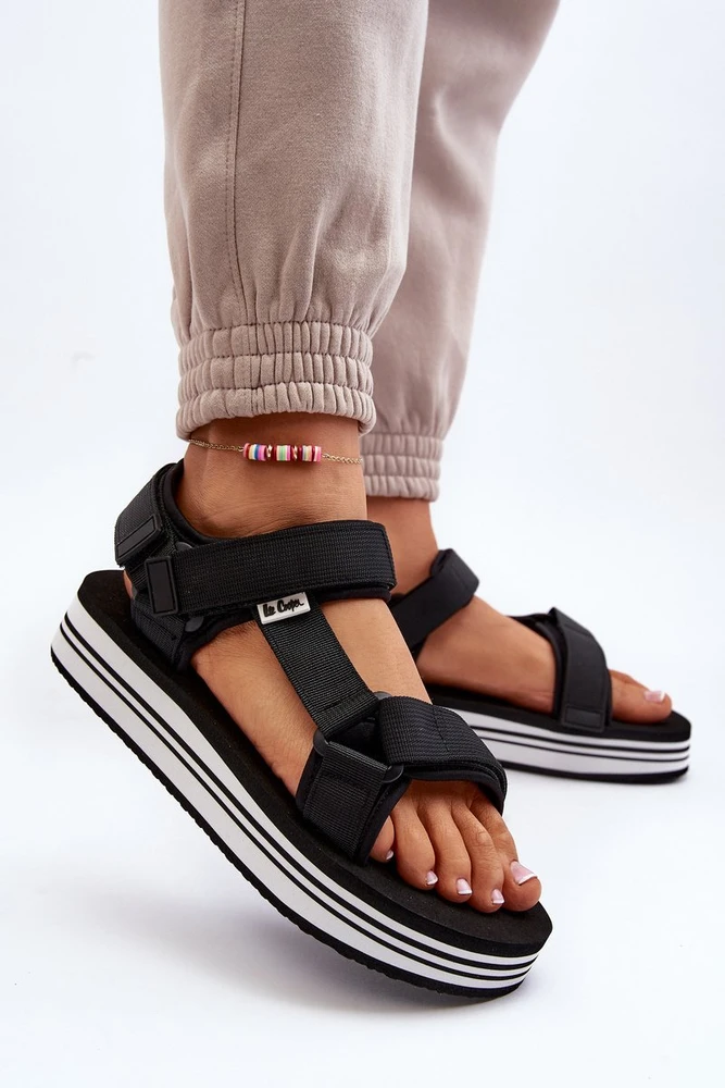 Moteriški platforminiai sandalai juodi Lee Cooper