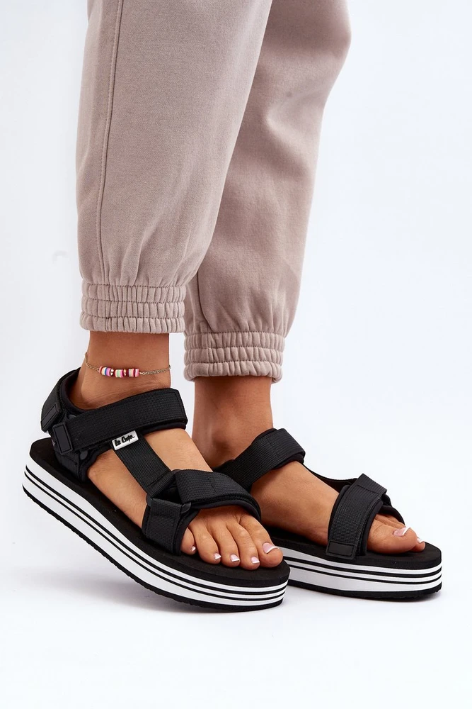 Moteriški platforminiai sandalai juodi Lee Cooper
