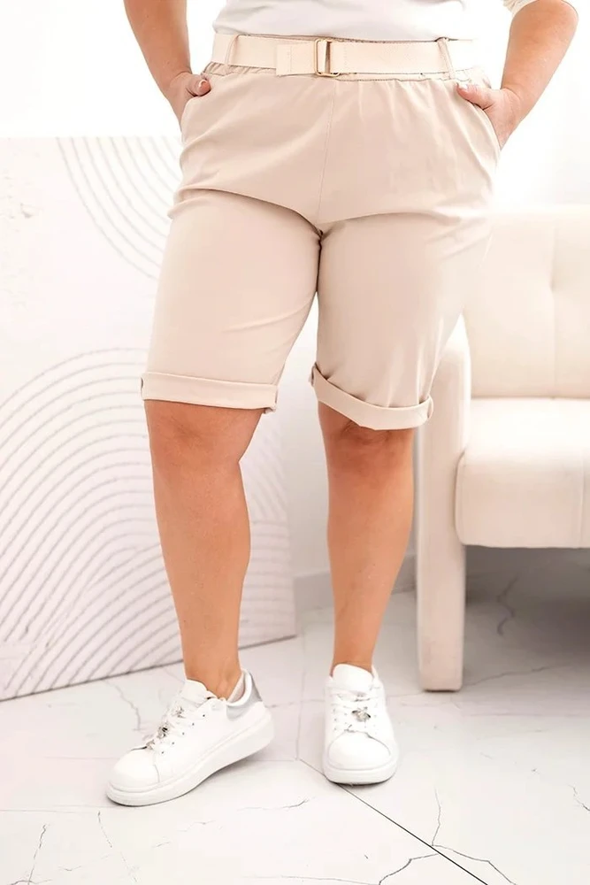 Moteriški Plus Size šortai su diržu, šviesiai smėlio spalvos