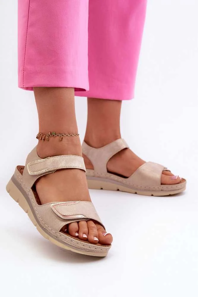 Moteriški smėlio spalvos velcro tipo sandalai Risanni“
