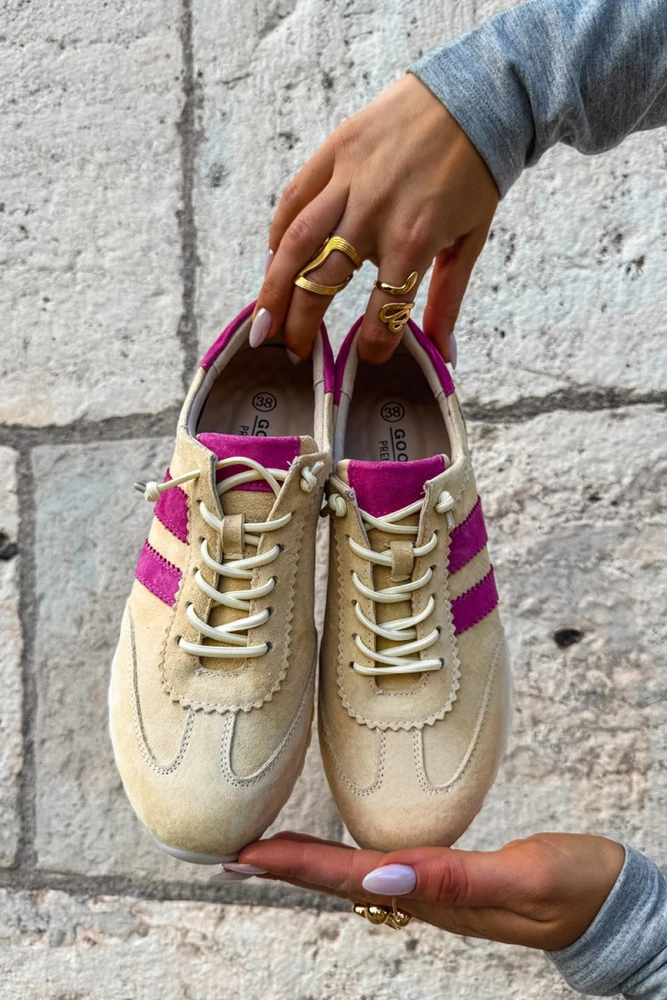 Moteriški sportbačiai iš zomšos Step in style