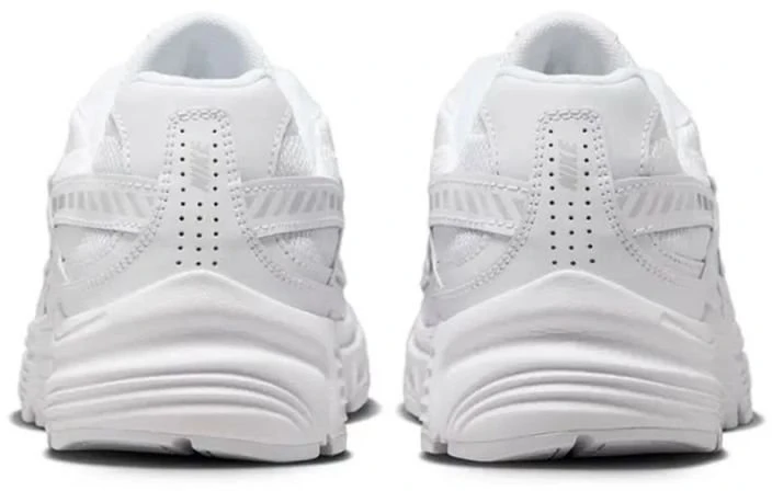 Moteriški sportbačiai Nike Initiator, balti