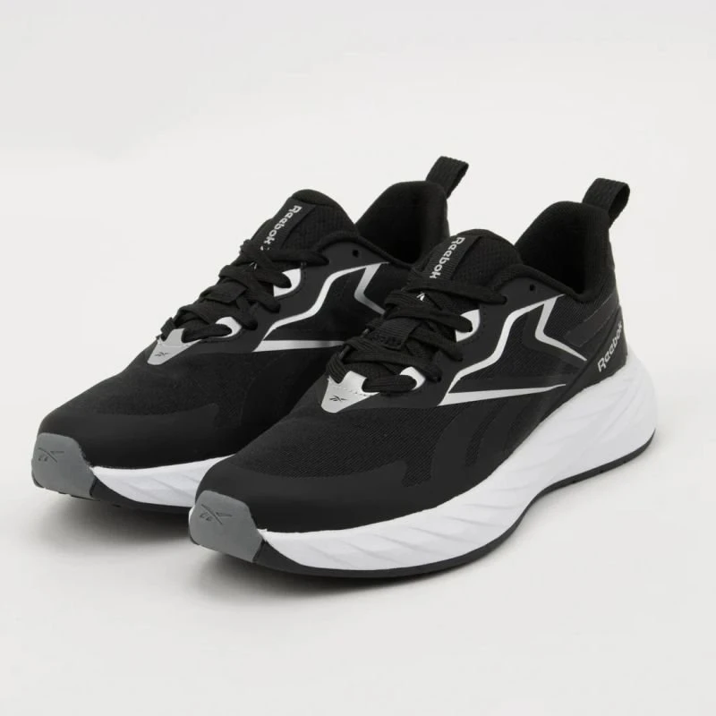 Moteriški sportbačiai Reebok Verse, juodi