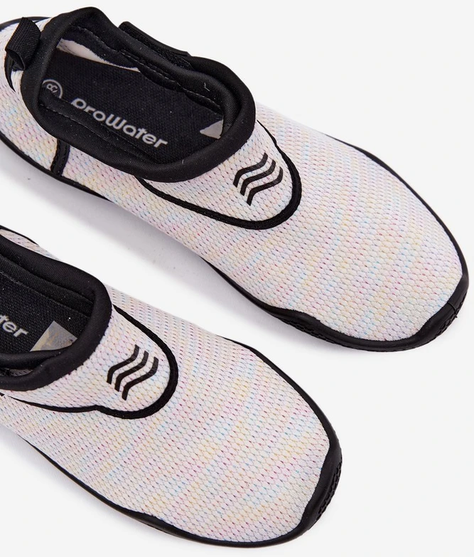 Moteriški vandens batai su lipuku PROWATER multicolor