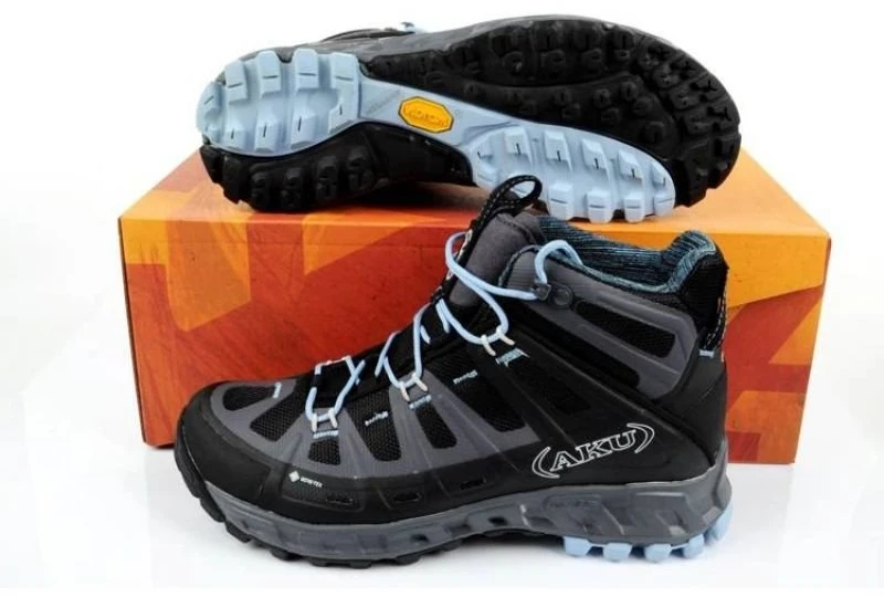 Moteriški žygio batai vidutiniu aulu AKU Selvatica GTX, juodi
