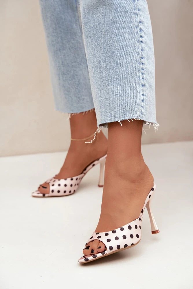 Moteriškos aukštakulnės šlepetės su taškeliais, smėlio spalvos