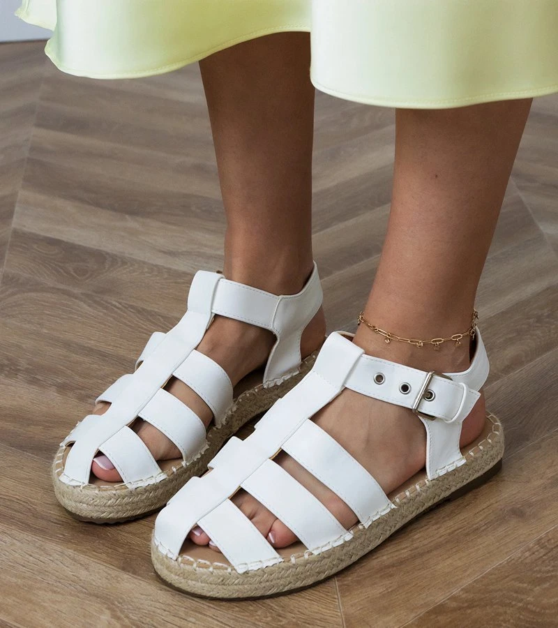 Moteriškos baltos uždaros espadrilės Kleona