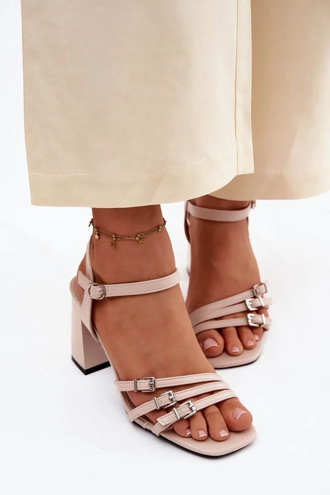 Moteriškos basutės ant storo kulno Vinceza, smėlio spalvos