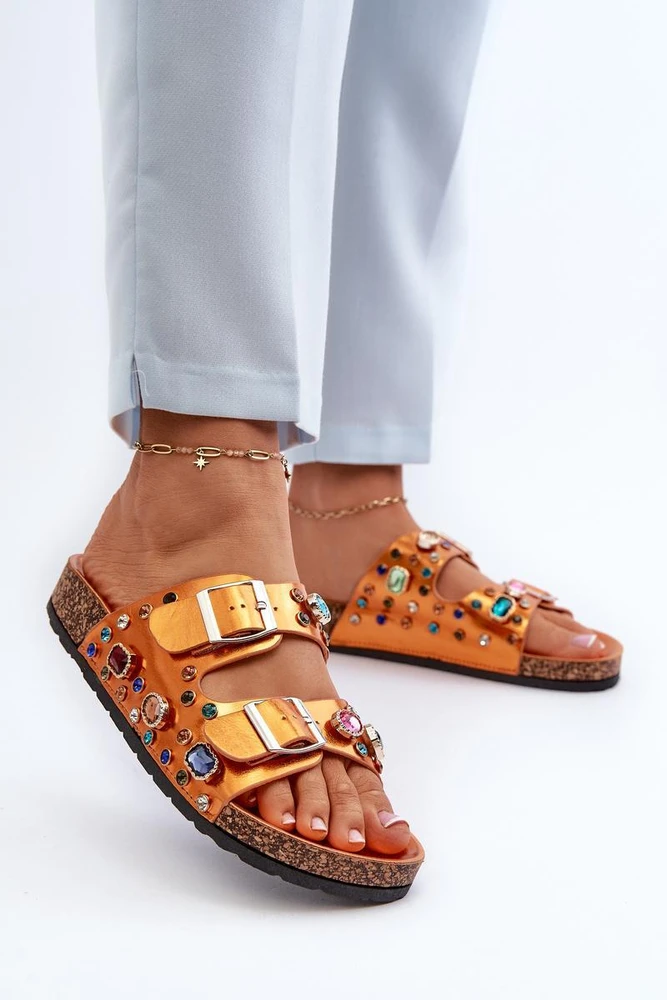 Moteriškos basutės su dekoratyviniais akmenėliais Step in style