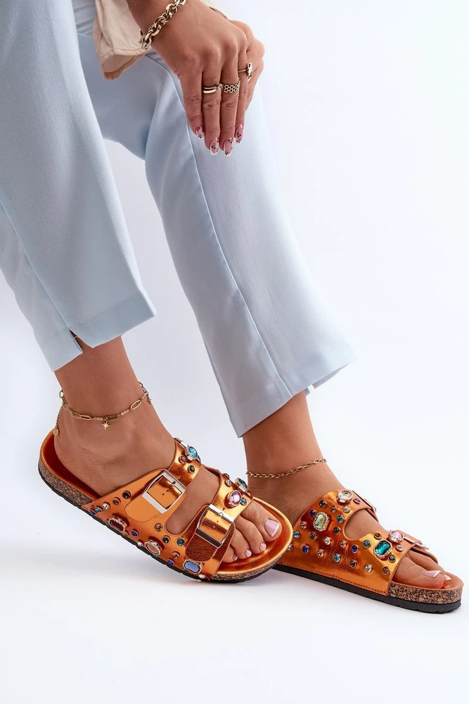 Moteriškos basutės su dekoratyviniais akmenėliais Step in style