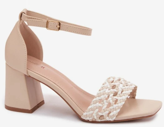 Moteriškos basutės su storu kulnu Step in style