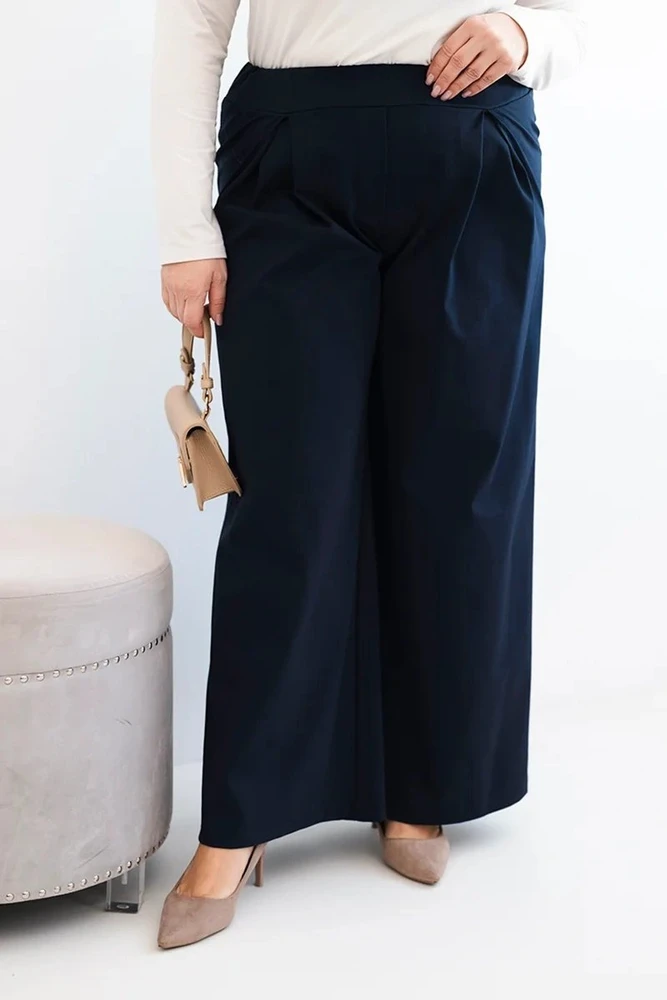 Moteriškos Plus Size kelnės plačiomis klešnėmis ir klostėmis, tamsiai mėlynos spalvos