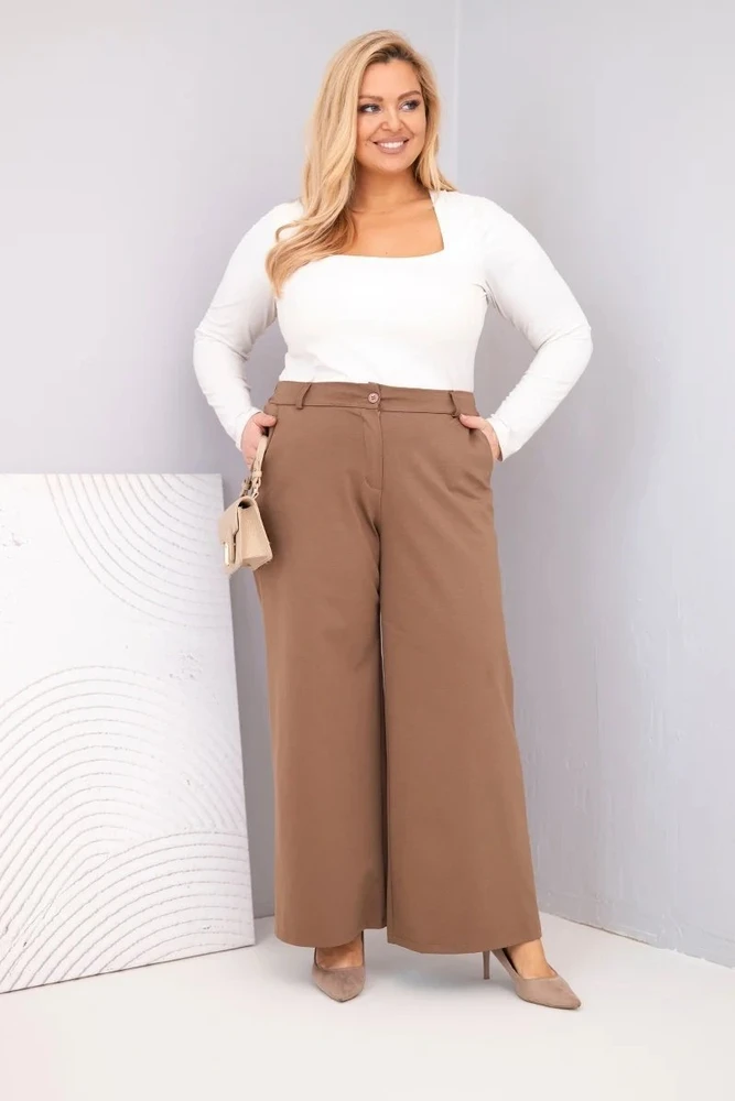 Moteriškos Plus Size kelnės plačiomis klešnėmis ir aukštu liemeniu, šviesiai smėlio spalvos
