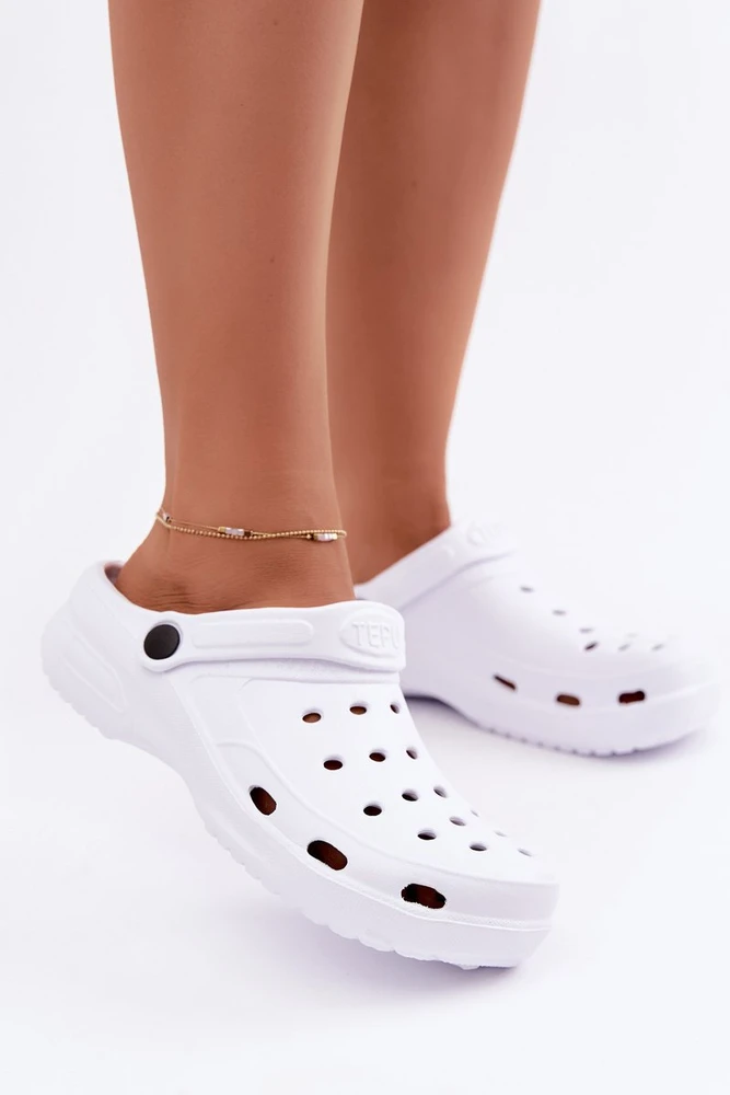 Moteriškos putplasčio klumpės, baltos