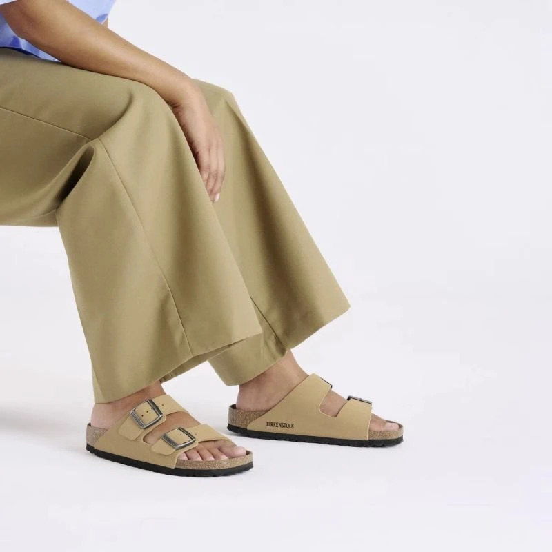 Moteriškos šlepetės su reguliuojamais dirželiais Birkenstock Arizona