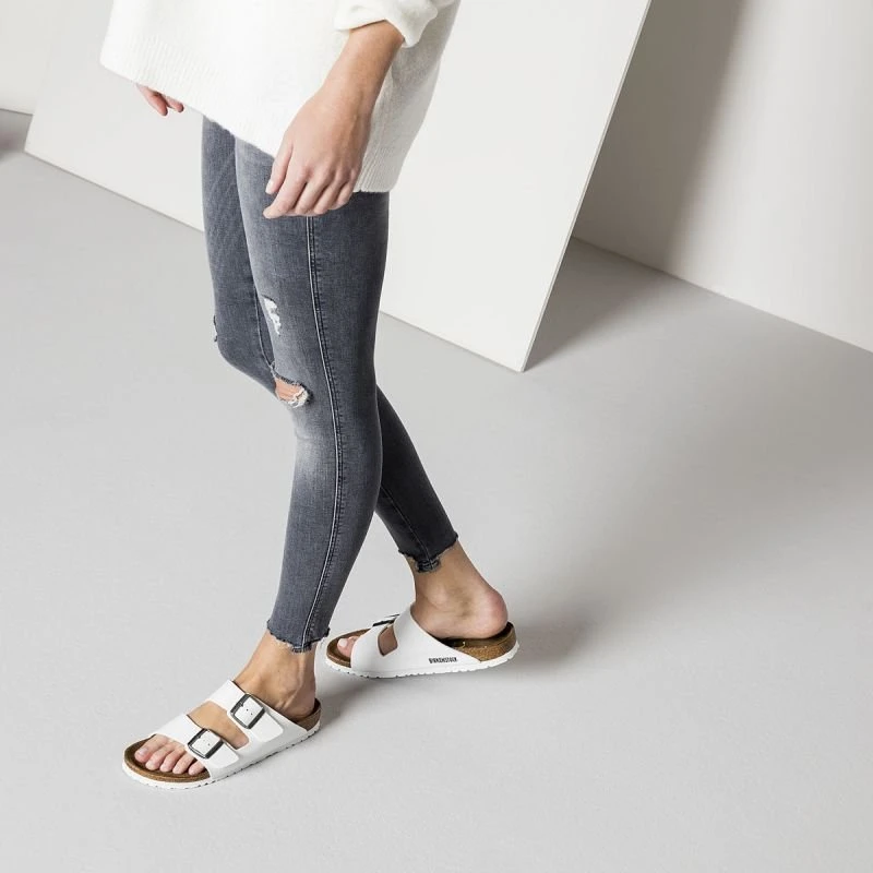 Moteriškos šlepetės su sagtimis Birkenstock Arizona BS, baltos