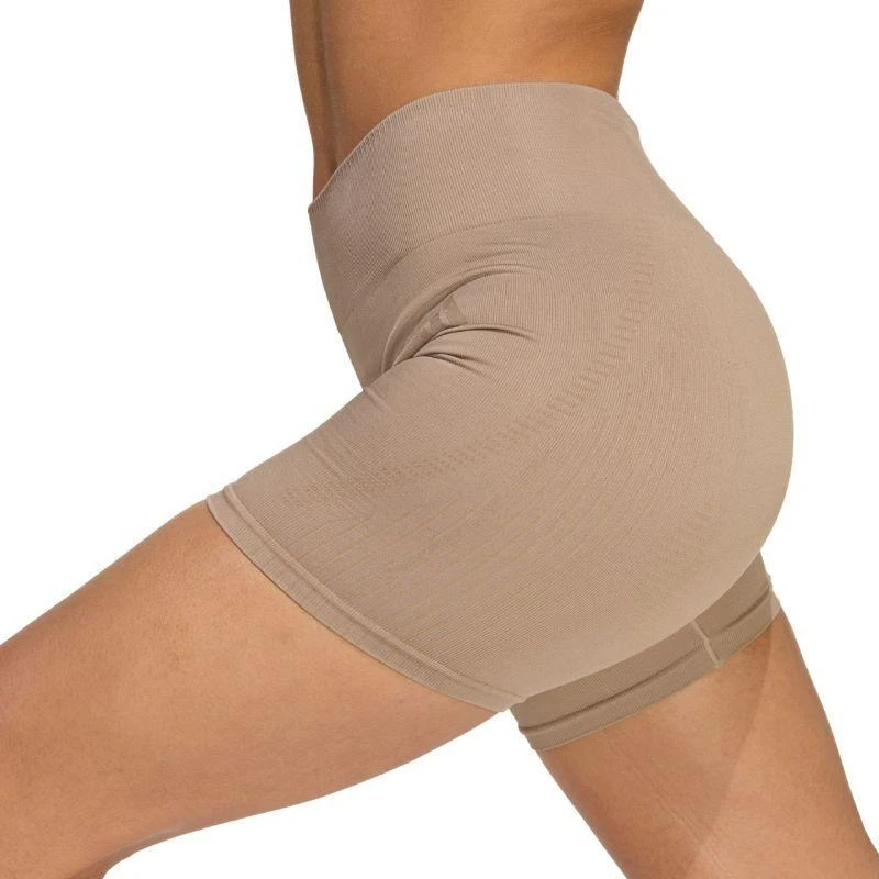 Moterų adidas Workout Essentials 4 colių smėlio spalvos šortai JX3926