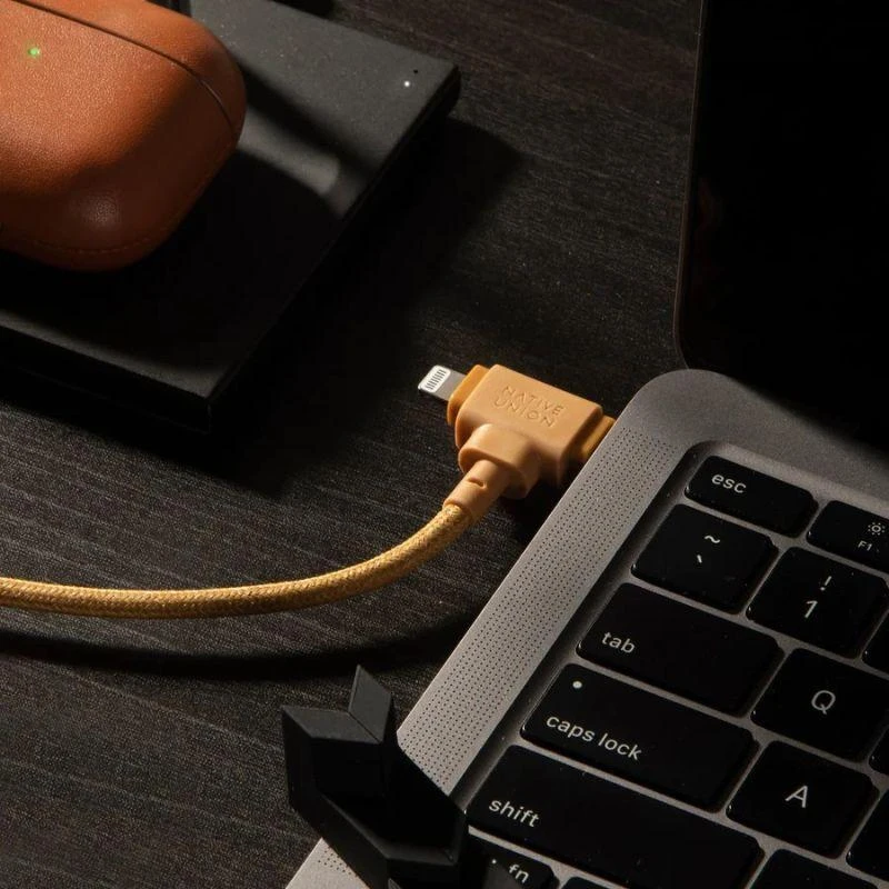 „Native Union Belt Cable Duo Pro 240W“ – USB-C – USB-C / „Lightning“ laidas, 2,4 m (zebras)