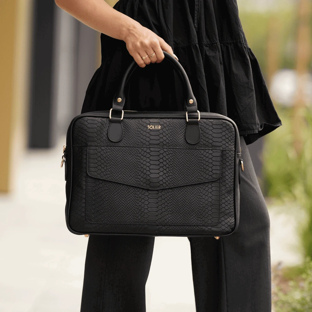 Gold Genuine leather woman s laptop bag FL25 juodas with snake pattern