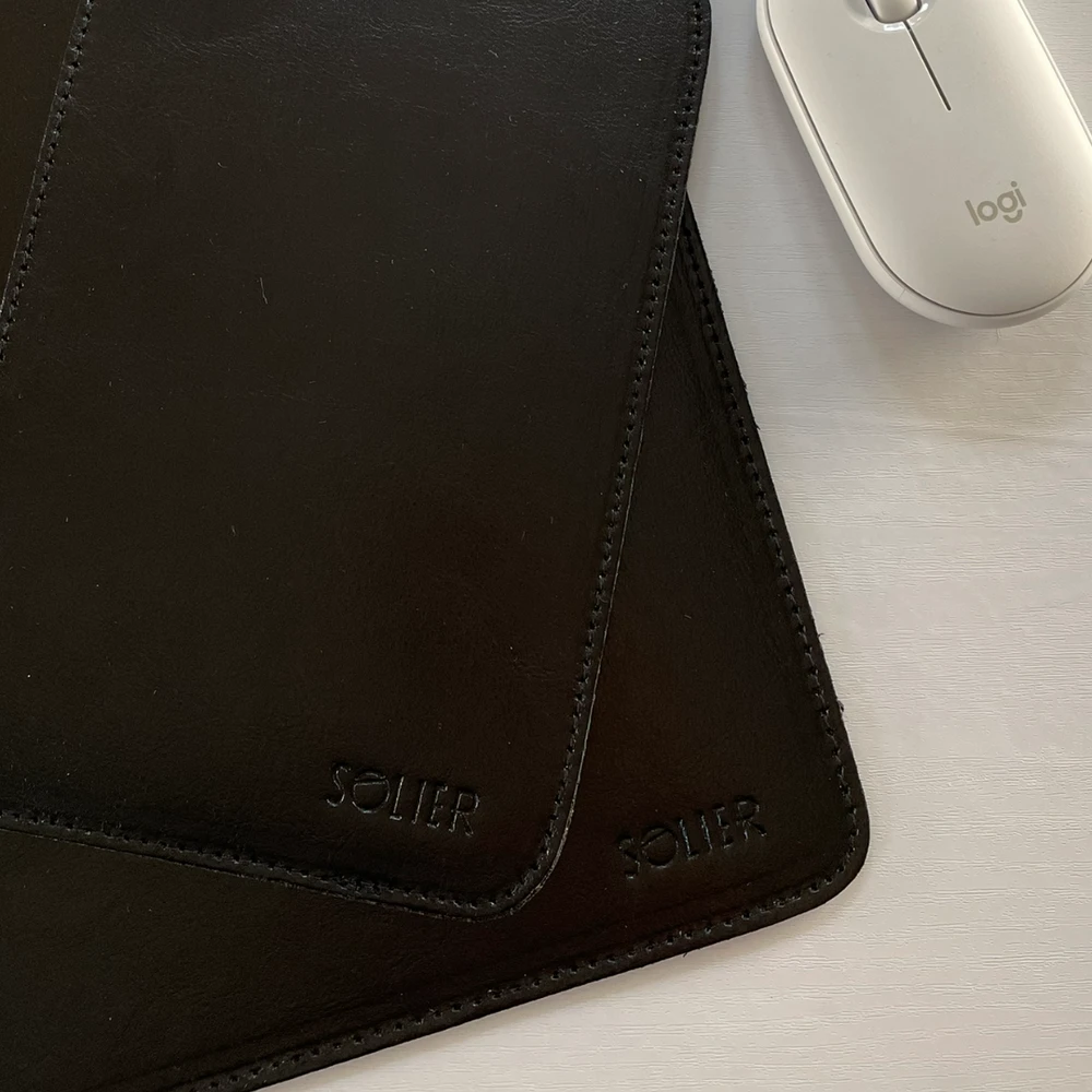 Solier Accessories Natūralios odos pelės kilimėlis Solier SA42 - Juodas